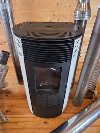 Pellet kachel, 8 kW, AMG Spa, ROUND8K-W, wit/zwart