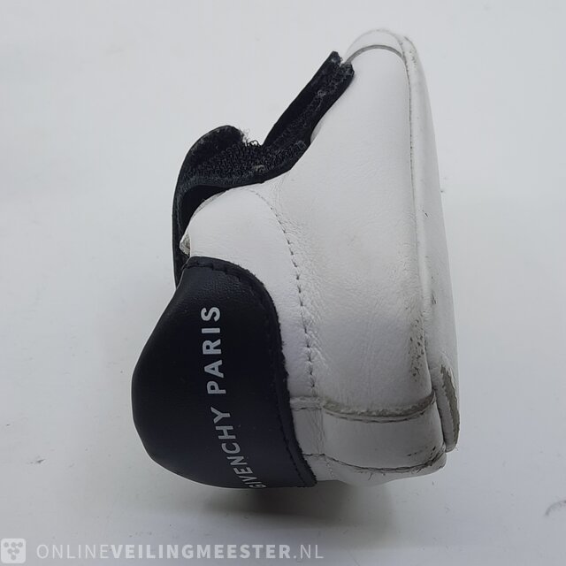 Paar baby schoenen maat 19 Givenchy Onlineveilingmeester