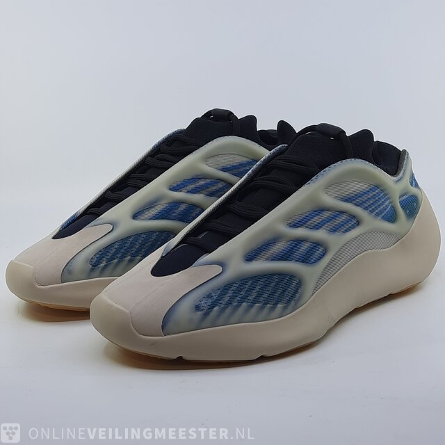 Adidas yeezy 700 44 best sale