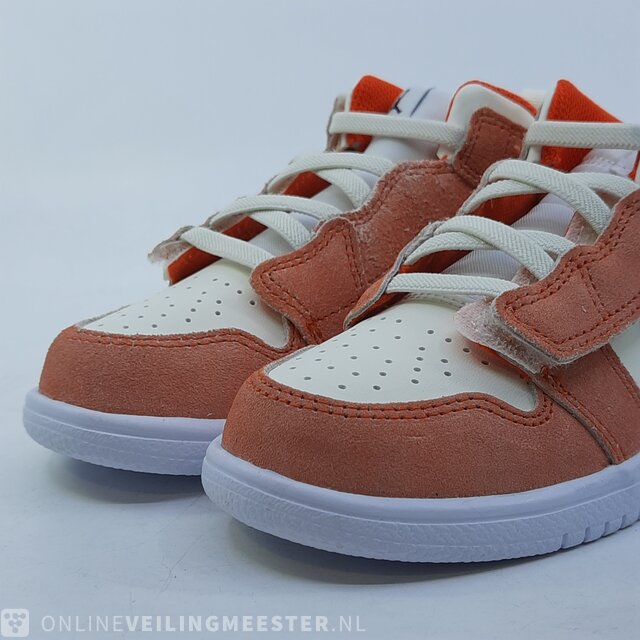 Paar kinder sneakers maat 27 Nike Jordan 1 MID ALT SE DZ4469 800 Onlineveilingmeester