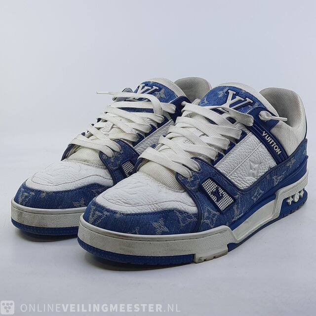 Pair of sneakers, size 7 1/2 Louis Vuitton, VL 0262