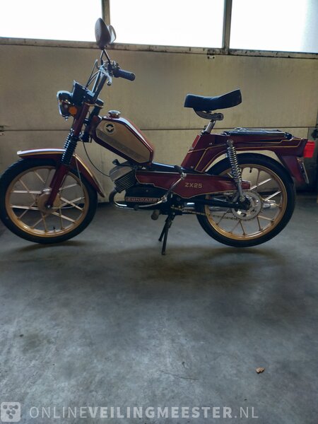 Moped Zundapp, Zx 25, red/gold metallic, year built 1981