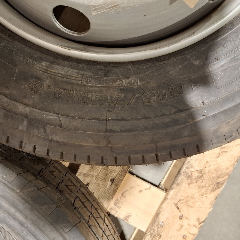 2x Band met velg (t.b.v. Schmidt veegmachine), 215/75R 17.5 – foto 5 – kavel bij Onlineveilingmeester, Heerenveen