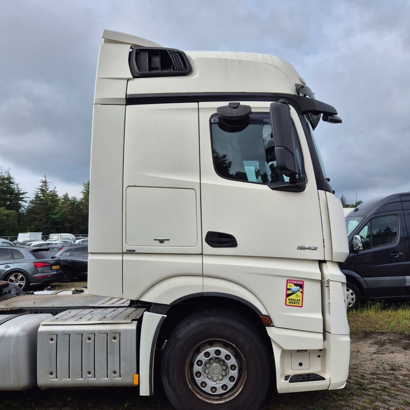 Vrachtwagen, Mercedes-Benz, Actros, 2015 – foto 4 – kavel bij Domeinen Roerende Zaken, Soesterberg