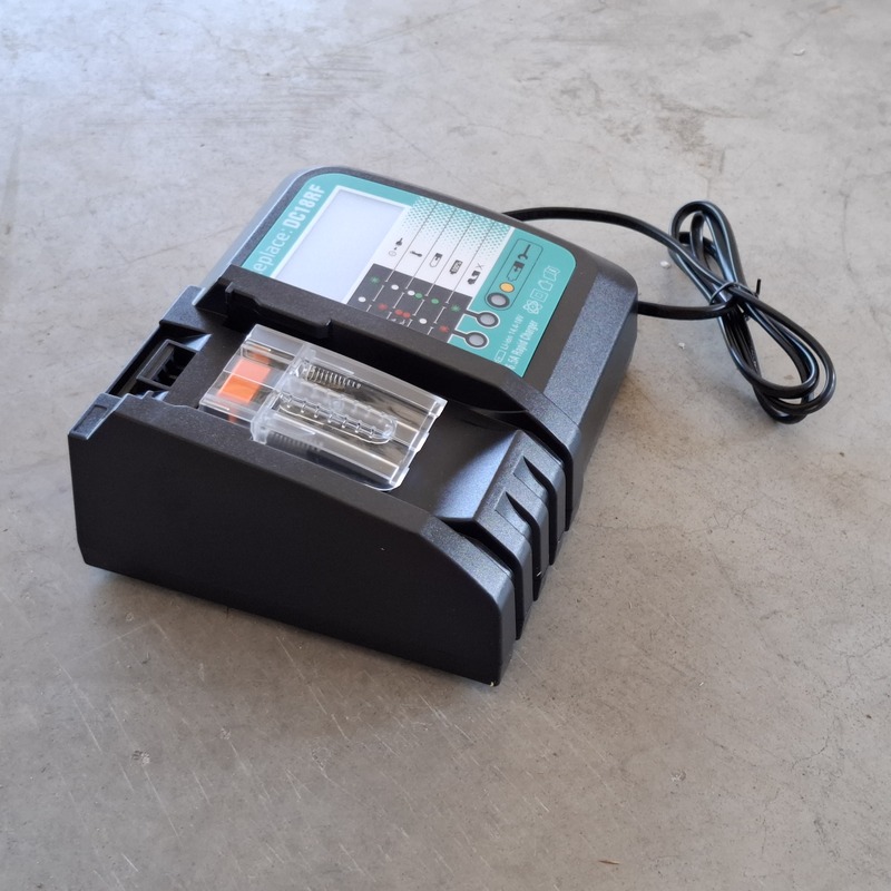 Acculader, DC18RF | 18/14.4V 6.5A – foto 3 – kavel bij Onlineveilingmeester, Raalte