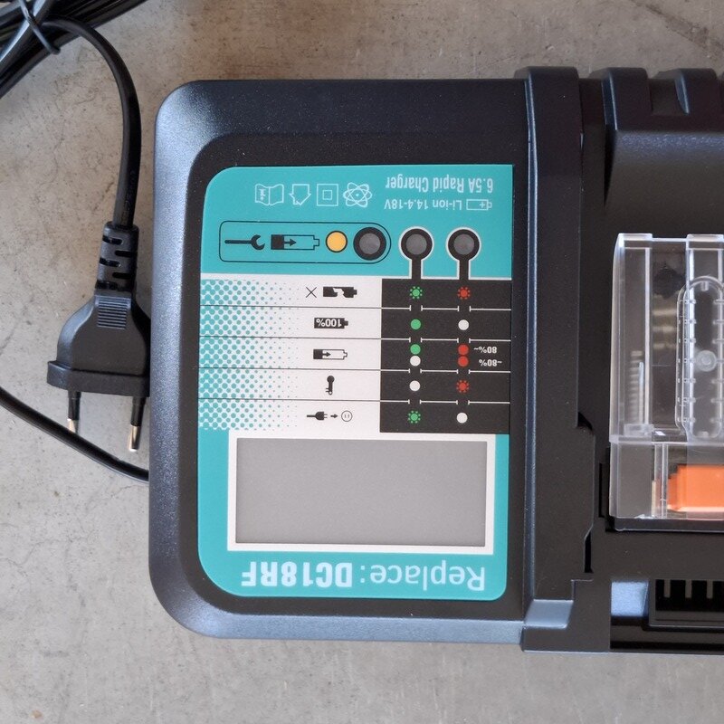 Acculader, DC18RF | 18/14.4V 6.5A – foto 2 – kavel bij Onlineveilingmeester, Raalte