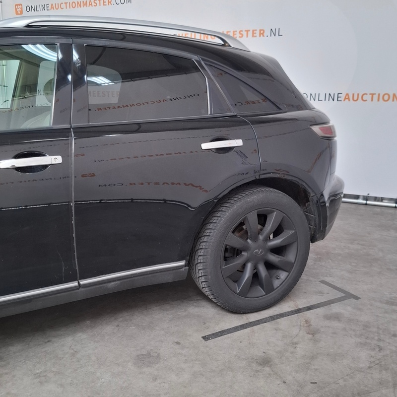 Personenauto, Infiniti, FX, 35, 2005 – foto 8 – kavel bij Domeinen Roerende Zaken, Soesterberg