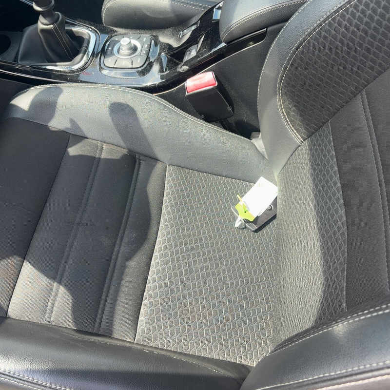 Personenauto, Renault, Mégane, 1.2 TCe Bose, 2015 – foto 8 – kavel bij Domeinen Roerende Zaken, Soesterberg