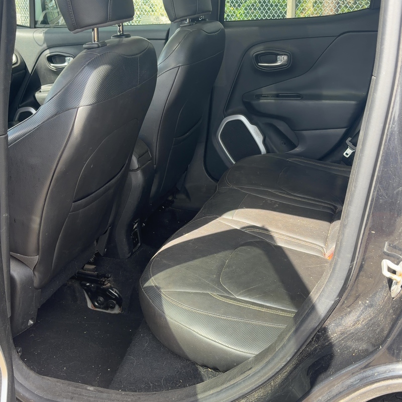 Personenauto, Jeep, Renegade, 1.6 MultiJet Limited, 2015 – foto 9 – kavel bij Domeinen Roerende Zaken, Soesterberg