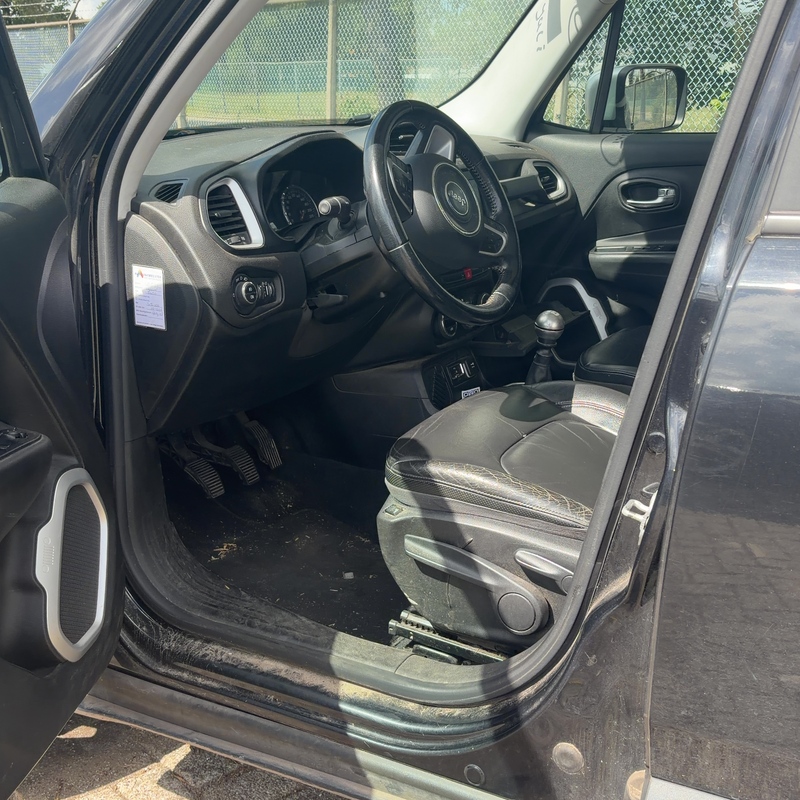 Personenauto, Jeep, Renegade, 1.6 MultiJet Limited, 2015 – foto 6 – kavel bij Domeinen Roerende Zaken, Soesterberg