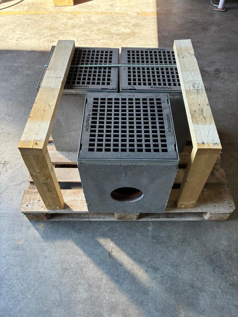 3x Kolk materiaal glasvezelversterkt beton incl. gietijzer rooster., HAURATON FASERFIX POINT, KS40/40