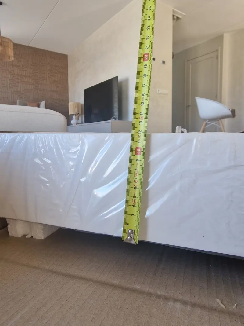 2x Wastafelblad, Zenon, Solid Surface NIZA45 SO G.WHT, Wit, 2025 – foto 4 – kavel bij Onlineveilingmeester, Heerenveen