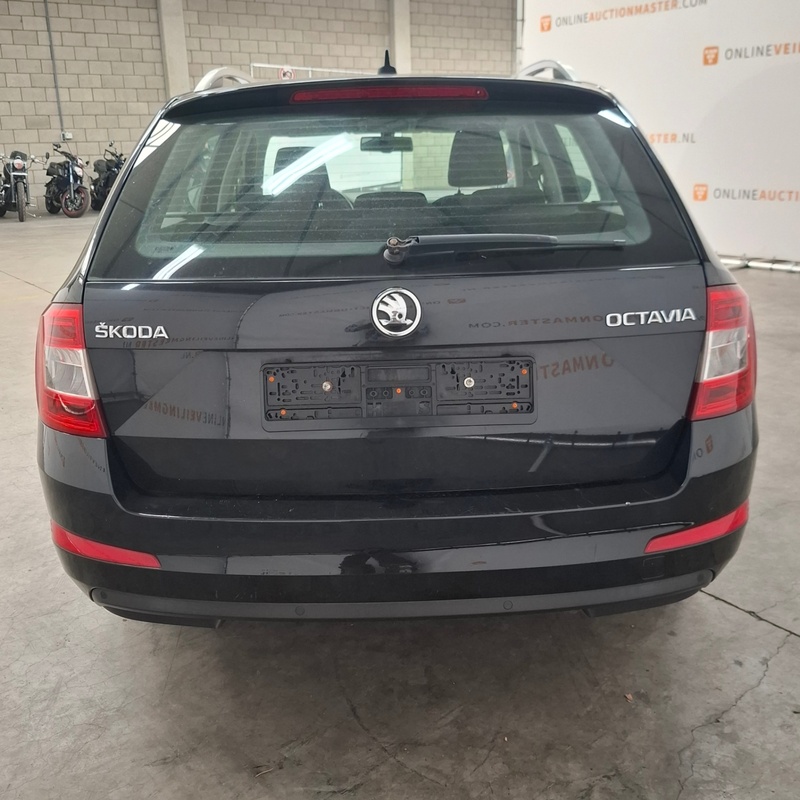 Personenauto, Skoda, Octavia Combi 2.0 TDI Greentec, 2015 – foto 6 – kavel bij Domeinen Roerende Zaken, Soesterberg