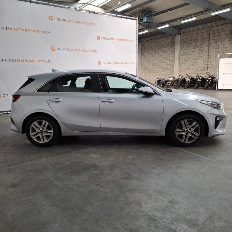 Personenauto, Kia, Ceed, 2019 – foto 4 – kavel bij Domeinen Roerende Zaken, Soesterberg