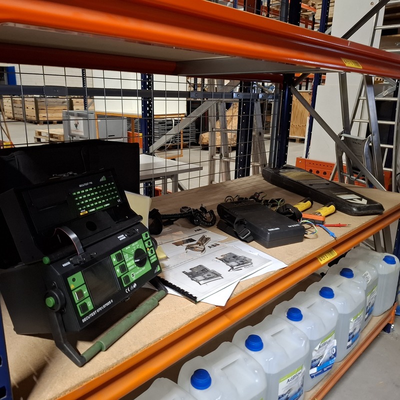 Installatie testers en Metra tester, O.a. Secutest, C.a.t., DIN VDE0701, M5010