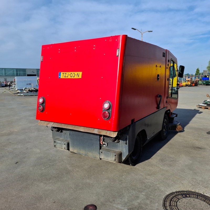 Veegmachine, Tennant, A85, 2011 – foto 7 – kavel bij Onlineveilingmeester, Heerenveen