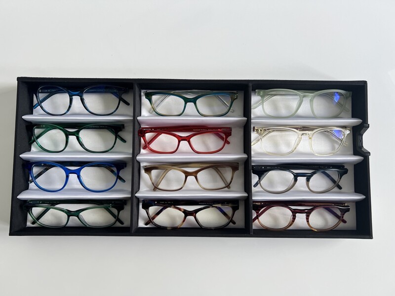 Ca. 12x Optische monturen, Tom Davies, in luxe opbergdoos/displaytray