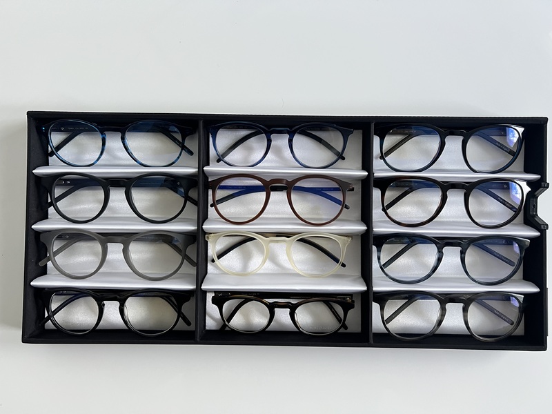 Ca. 12x Optische monturen, Tom Davies, in luxe opbergdoos/displaytray