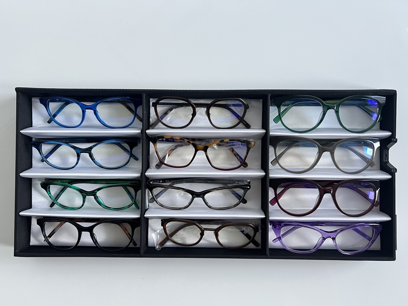 Ca. 12x Optische monturen, Tom Davies, in luxe opbergdoos/displaytray