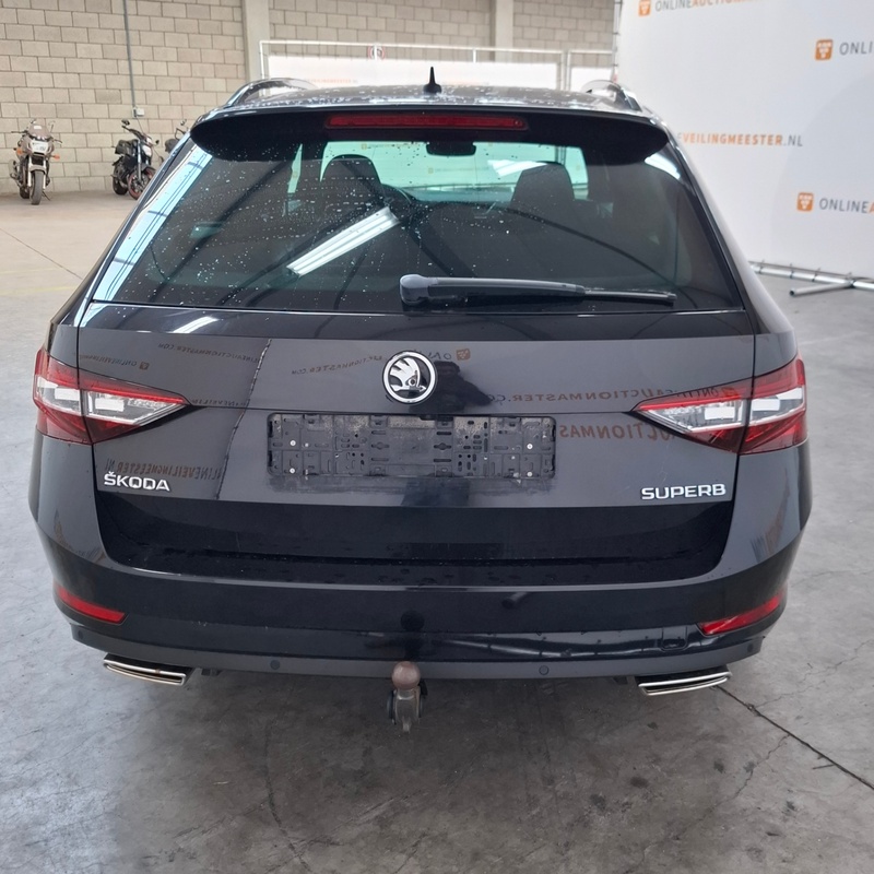 Personenauto, Skoda, Superb 2.0 DSG 200kw 4x4, 2019 – foto 6 – kavel bij Domeinen Roerende Zaken, Soesterberg