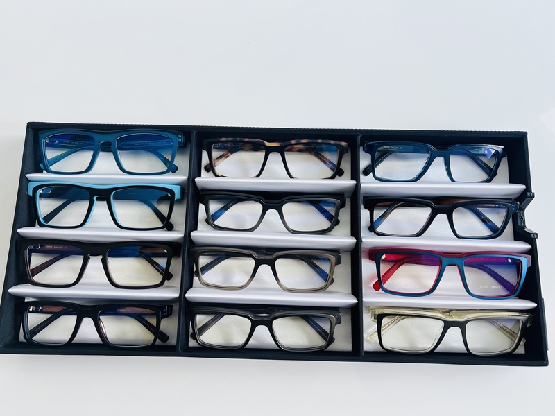 Ca. 12x Optische monturen, Tom Davies, in luxe opbergdoos/displaytray