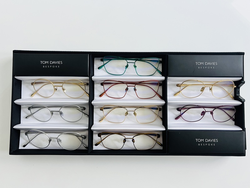 9x Optische monturen, Tom Davies, in luxe opbergdoos/displaytray