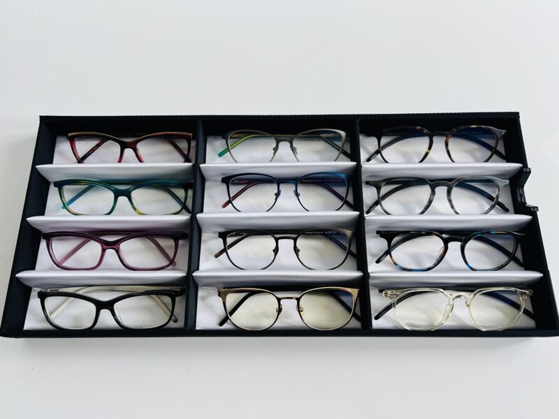 Ca. 12x Optische monturen, Tom Davies, in luxe opbergdoos/displaytray