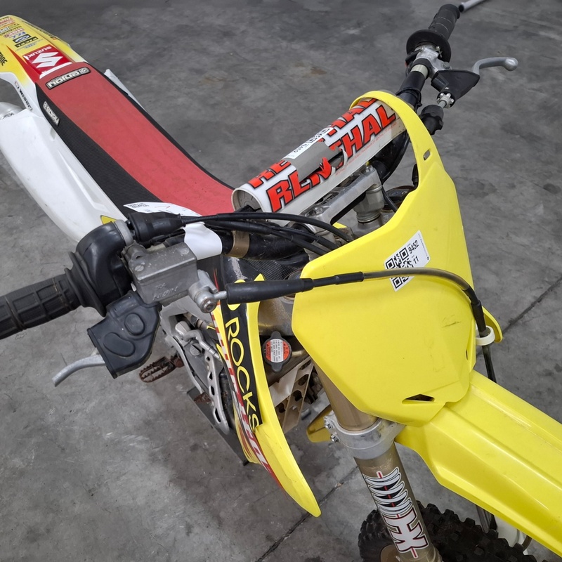 Crossmotor, Suzuki, RM Z250, 2021 – foto 3 – kavel bij Domeinen Roerende Zaken, Soesterberg