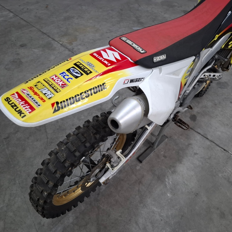 Crossmotor, Suzuki, RM Z250, 2021 – foto 10 – kavel bij Domeinen Roerende Zaken, Soesterberg
