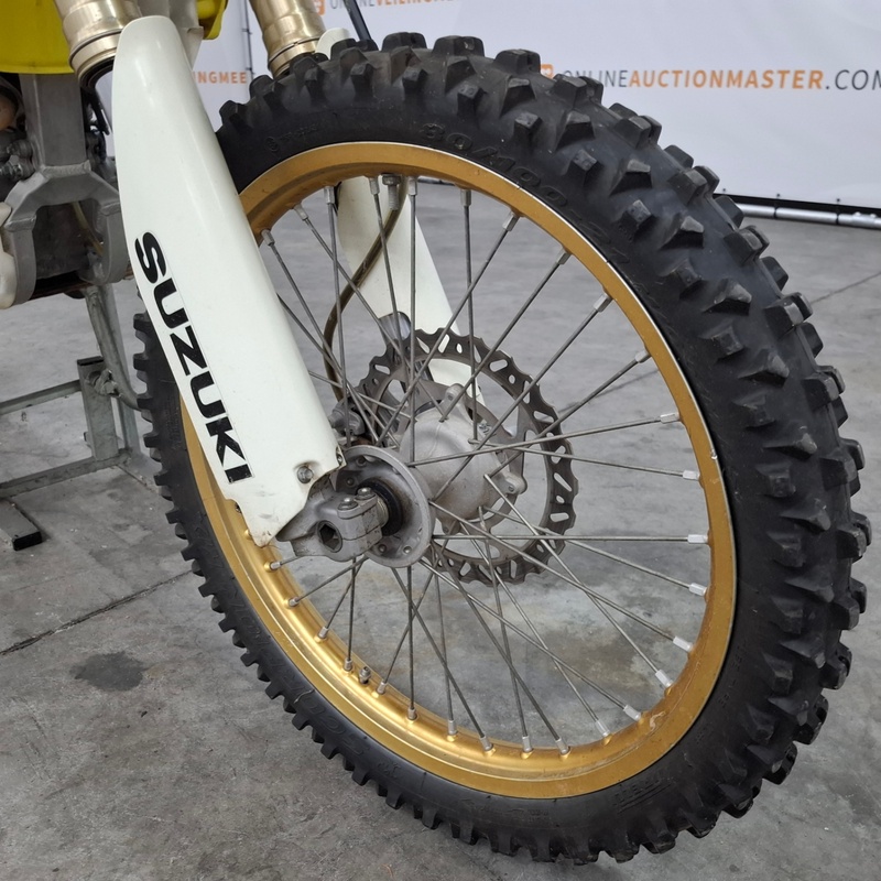 Crossmotor, Suzuki, RM Z250, 2021 – foto 5 – kavel bij Domeinen Roerende Zaken, Soesterberg