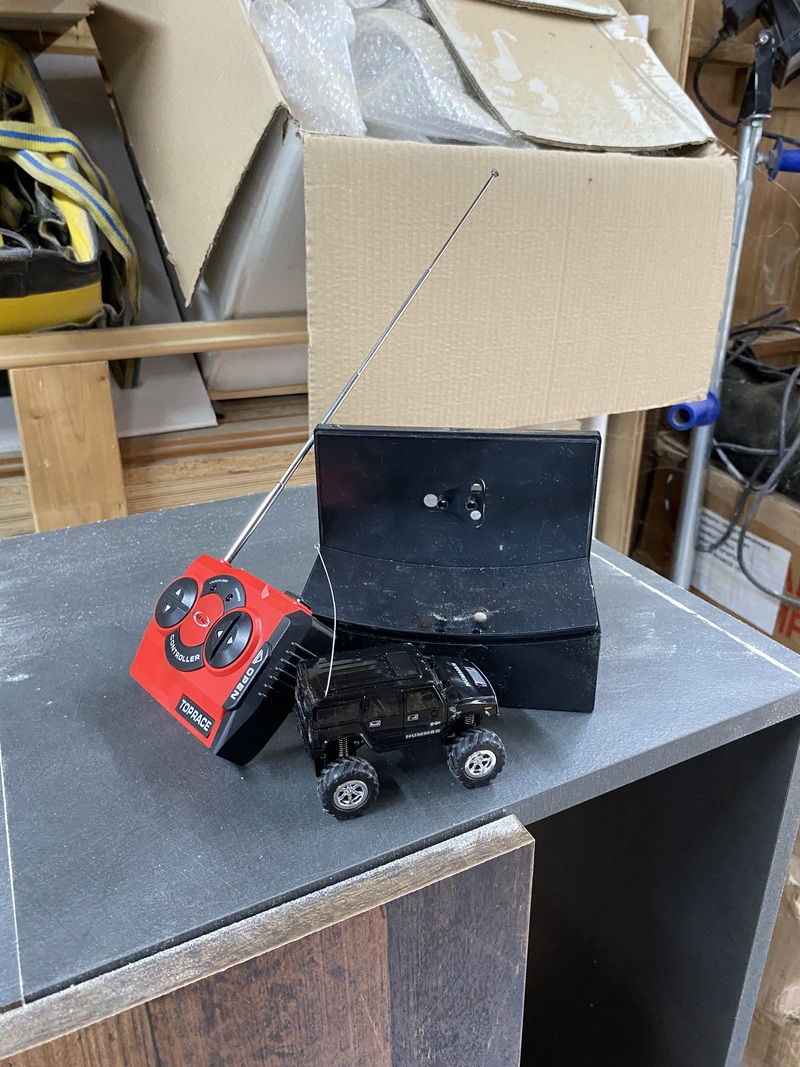 Ca. 45x Radio grafische auto’s, Hummer, 2025
