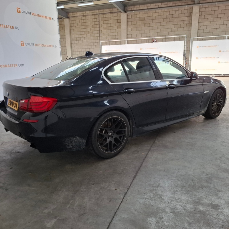 Personenauto, BMW, 520i Executive M Sport, 520i Executive M Sport, 2013 – foto 8 – kavel bij Domeinen Roerende Zaken, Soesterberg