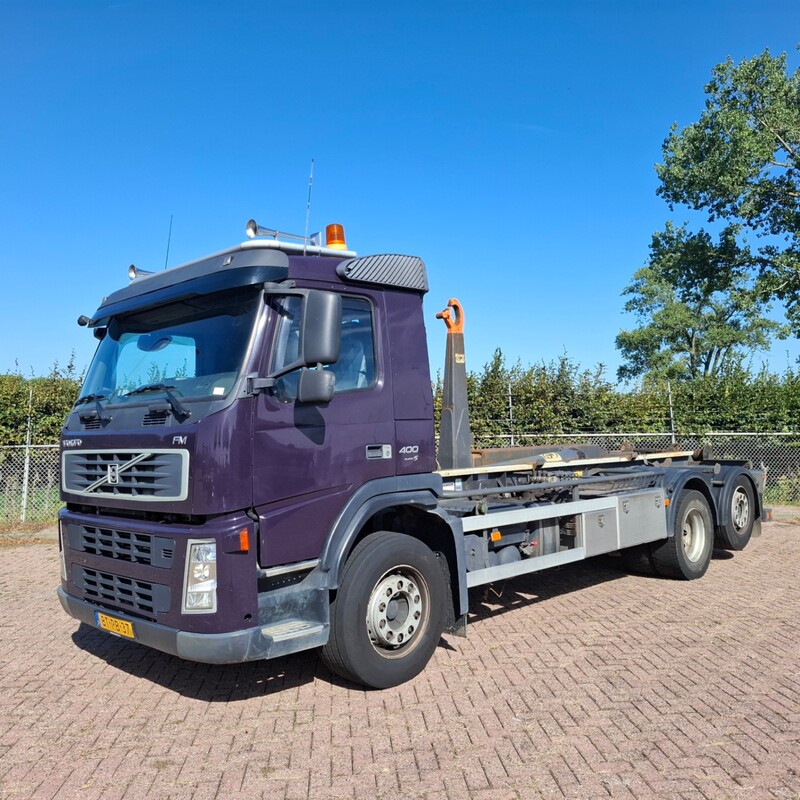 Vrachtwagen, VOLVO, FM400 6X2R FAL9.0 RADT-A8 HIGH, 2008, met AJK HYDROLIFT NHS25-6180 haakarmsysteem
