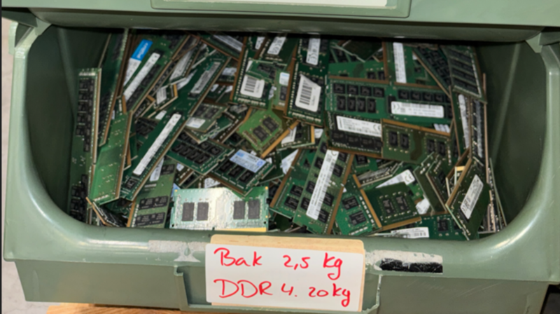 Ca. 20KG DDR4 server/laptop geheugen – kavel bij Domeinen Roerende Zaken, Hoogeveen