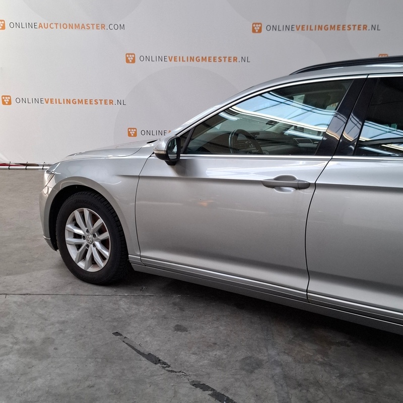 Personenauto, Volkswagen, Passat Variant, 2017 – foto 9 – kavel bij Domeinen Roerende Zaken, Soesterberg