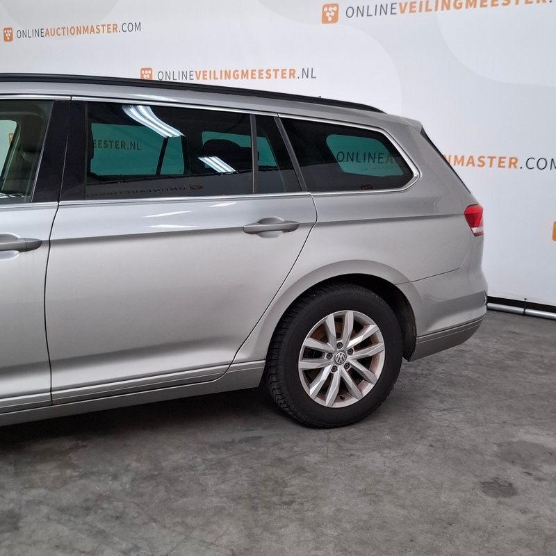 Personenauto, Volkswagen, Passat Variant, 2017 – foto 8 – kavel bij Domeinen Roerende Zaken, Soesterberg