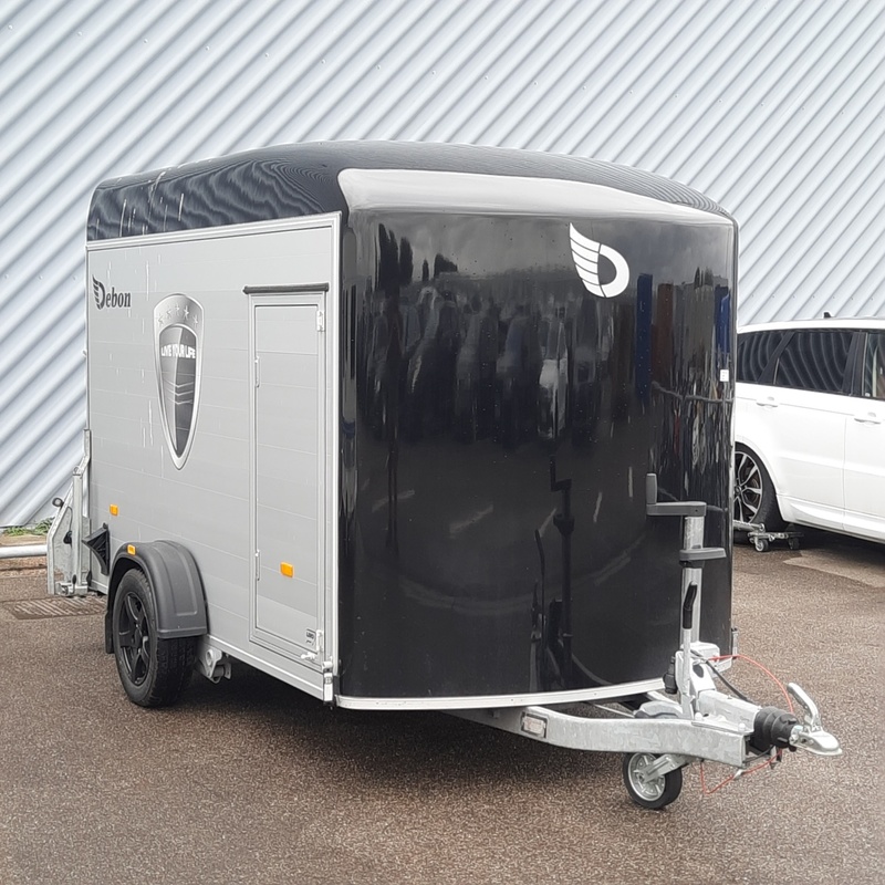 Waterscooters, caravan en aanhangwagen