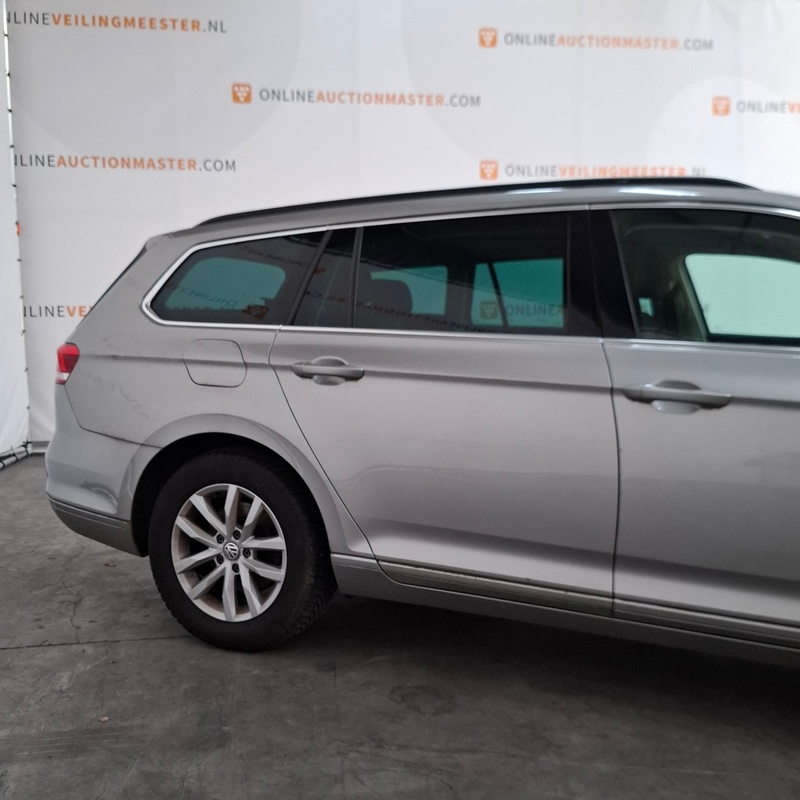 Personenauto, Volkswagen, Passat Variant, 2017 – foto 5 – kavel bij Domeinen Roerende Zaken, Soesterberg