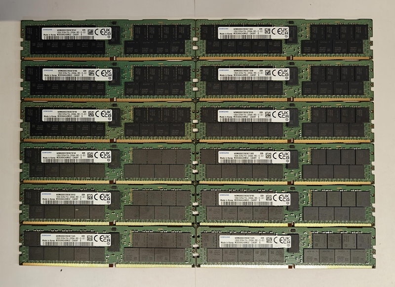 Ca. 12x Strip 128 GB RAM ECC geheugen DDR4 – foto 2 – kavel bij Domeinen Roerende Zaken, Hoogeveen