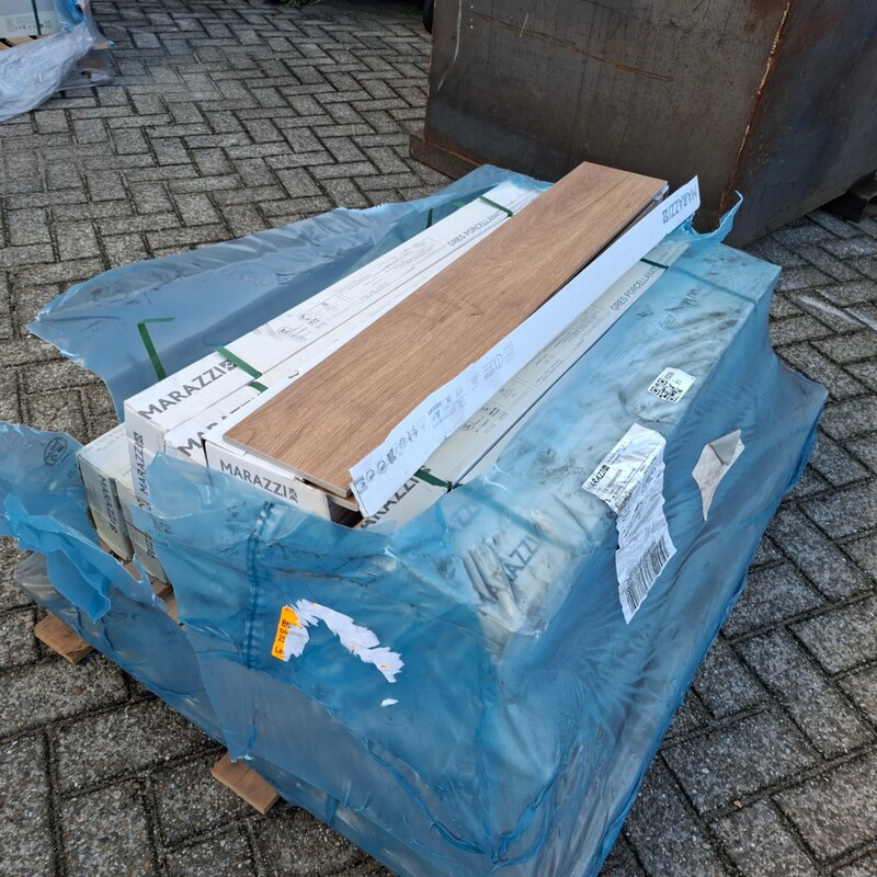 Ca. 17 pak a 8 stuks Wandtegel Marazzi, tono color