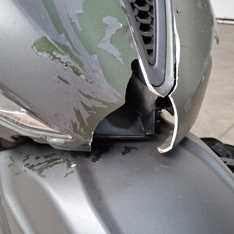 Motorscooter, Piaggio, Beverly 400 HPE, 2023 – foto 5 – kavel bij Domeinen Roerende Zaken, Soesterberg