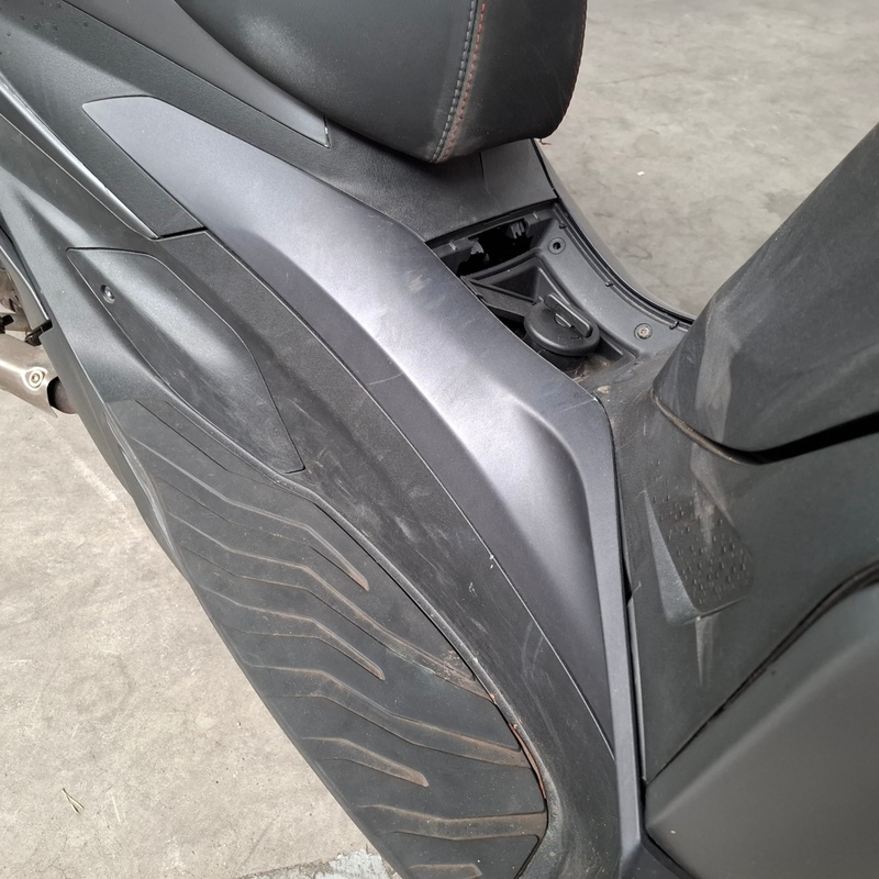 Motorscooter, Piaggio, Beverly 400 HPE, 2023 – foto 10 – kavel bij Domeinen Roerende Zaken, Soesterberg