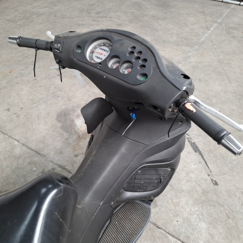 Motorscooter, Gillera, Runner 125 FX DDSP – foto 9 – kavel bij Domeinen Roerende Zaken, Soesterberg