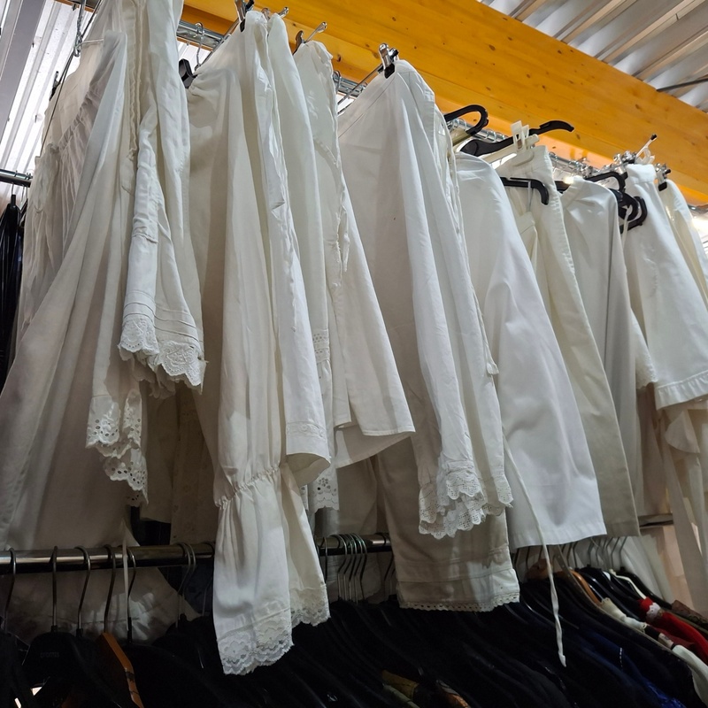 Ca. 28x Barok wit onderkleding