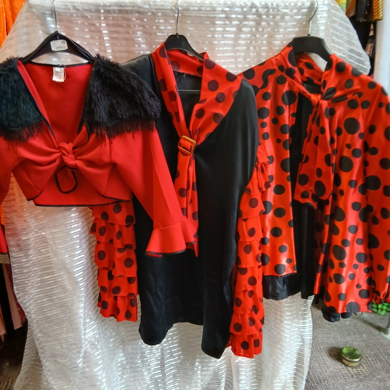 Ca. 51x Spaanse outfits – foto 7 – kavel bij Onlineveilingmeester, Drachten