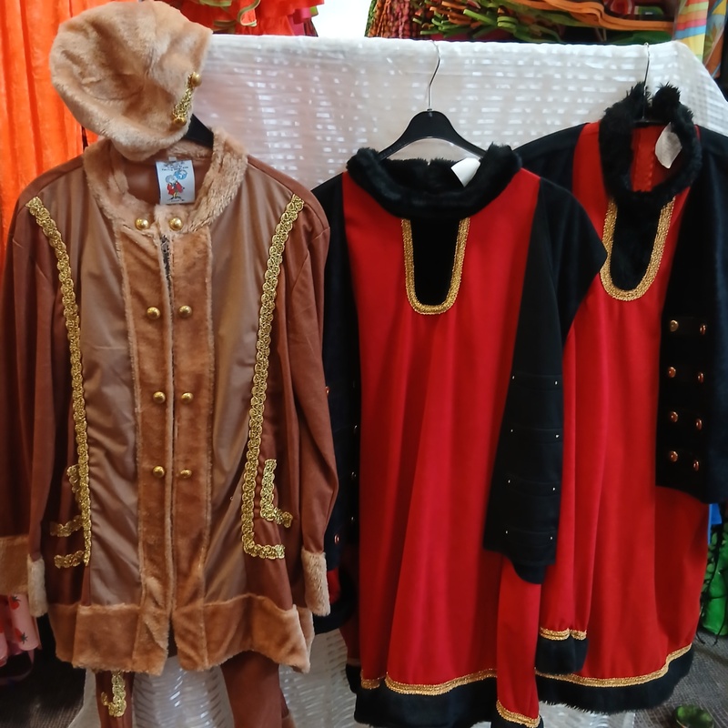 Ca. 66x Russische tsaar outfits – foto 7 – kavel bij Onlineveilingmeester, Drachten