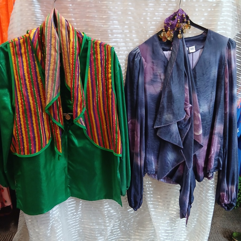Ca. 43x Oosterse outfits – foto 5 – kavel bij Onlineveilingmeester, Drachten