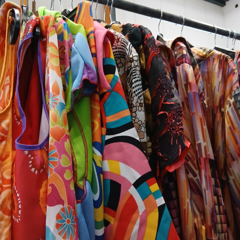 Ca. 33x Flower power – kavel bij Onlineveilingmeester, Drachten