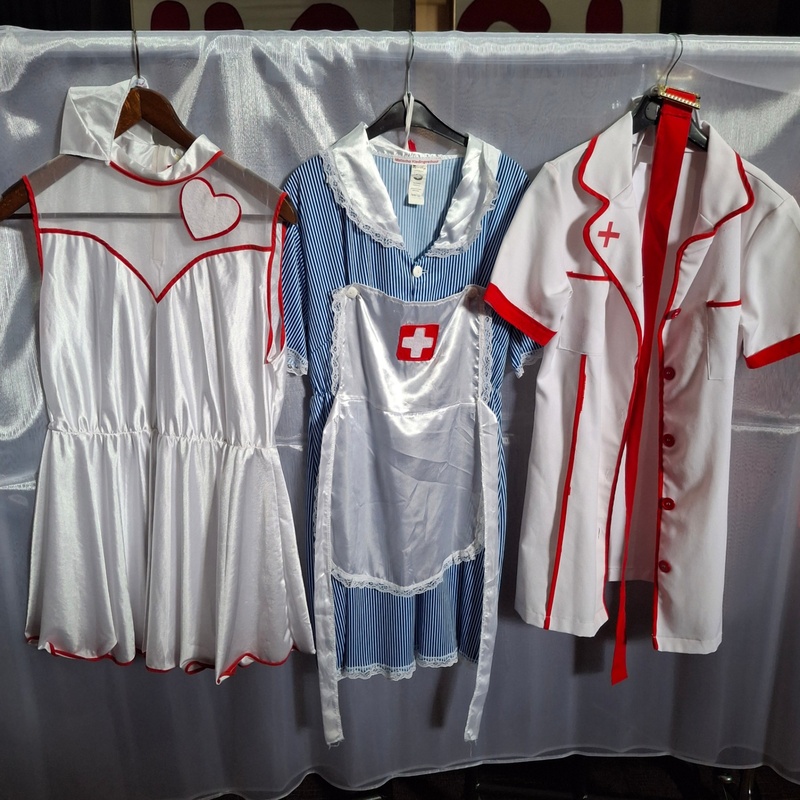 Ca. 128x Zorgmedewerker uniform professioneel – foto 4 – kavel bij Onlineveilingmeester, Drachten
