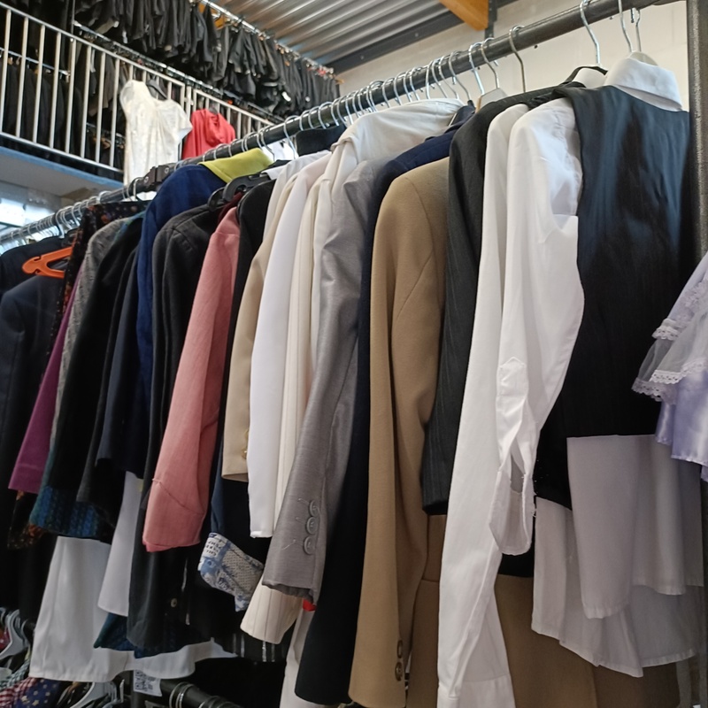 Kind gala, trouwpakken, jongens – foto 3 – kavel bij Onlineveilingmeester, Drachten